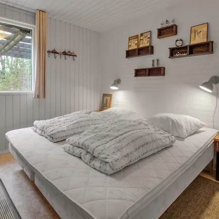 Emilla - 3-8km From The Sea By Interhome Nyaraló *