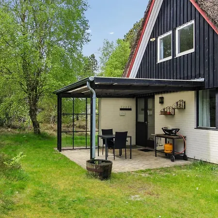 Emilla - 3-8km From The Sea By Interhome